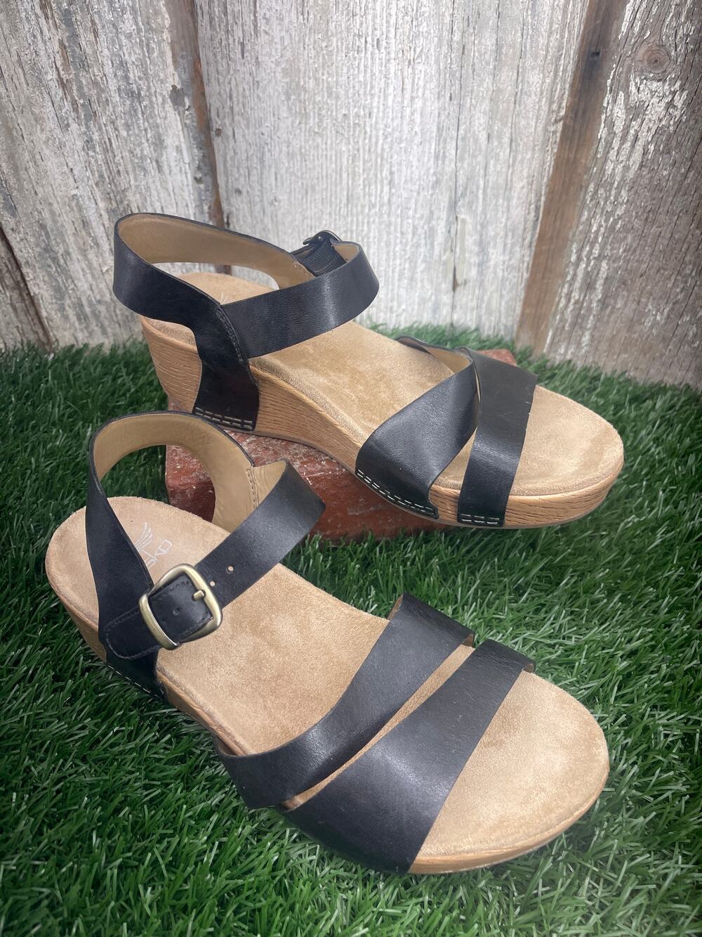 Dansko Women's Lindsay Black Platform Wedge Sandals Women's EU37 US 6.5-7